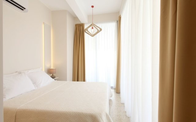 The Marble Suites, PLAKA