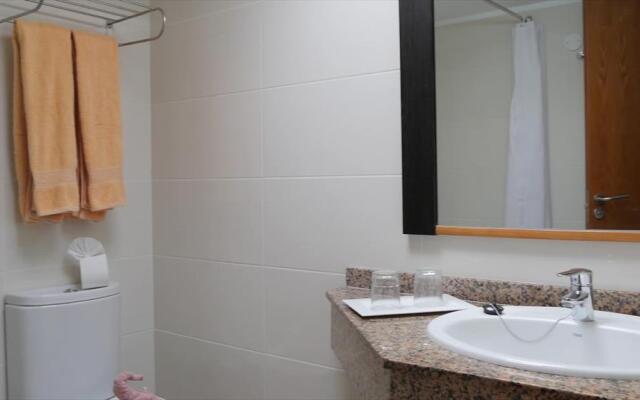 HL Miraflor Suites