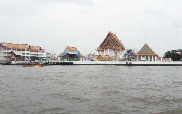 One of Us House - Hostel