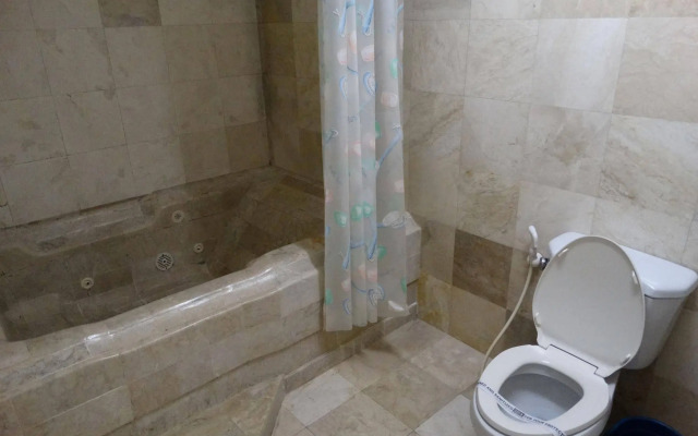 Hotel Sogo Quirino Motor Drive Inn