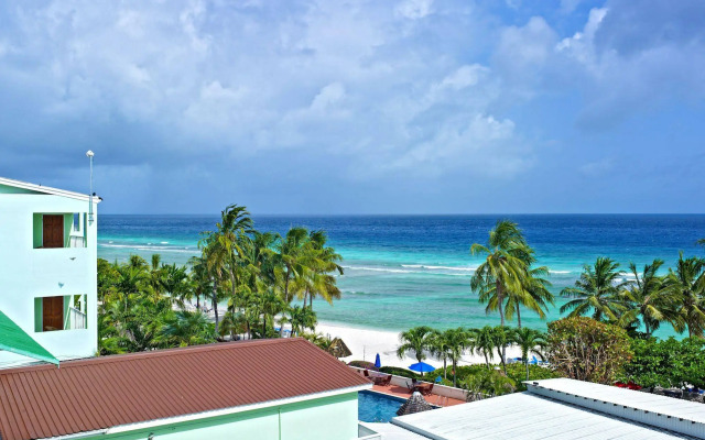 Coconut Court Beach Hotel