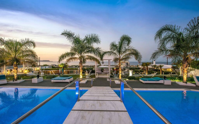 Amazing 4 bedroom villa very close to the beach