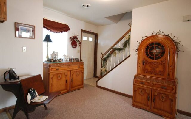 The Artist's Inn and Gallery