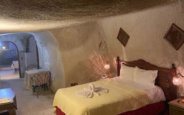 Ela cave house