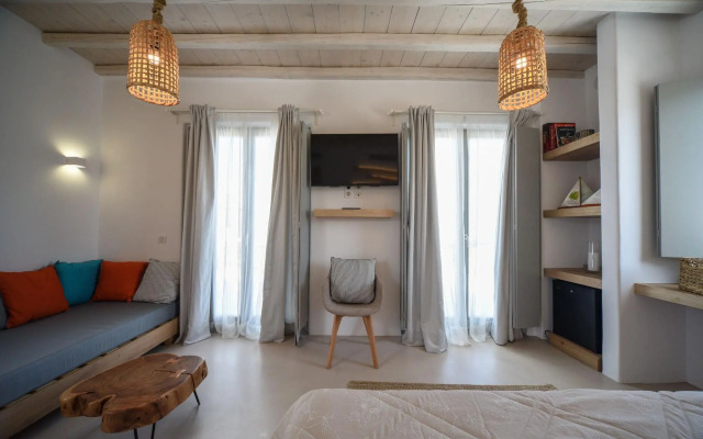 Myconian Crown Suites