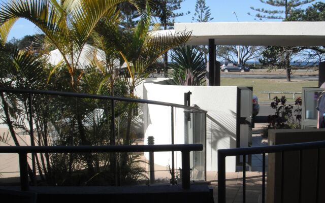 Meridian Alex Beach Apartments
