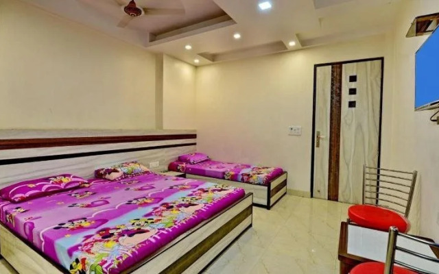 Goel Residency