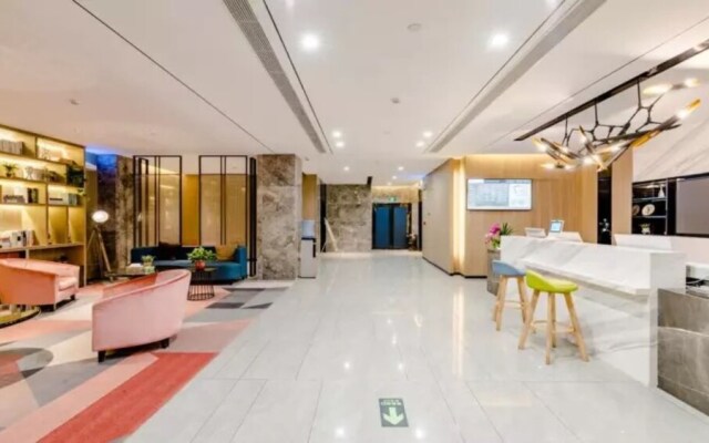 Floral Hotel Tian Cheng Airport