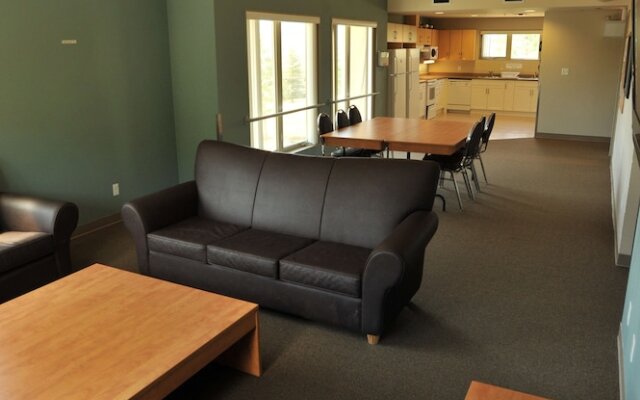 Residence & Conference Centre - Merritt