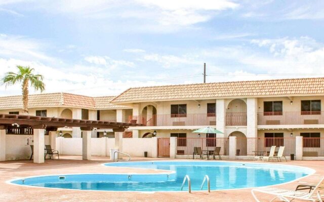 Quality Inn & Suites Lake Havasu City