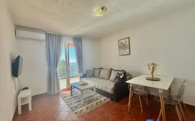 Calma Vista Apartments