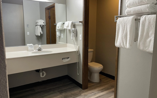 Sunnyside Inn & Suites