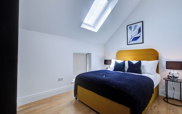 Hybrid Resi - New Malden