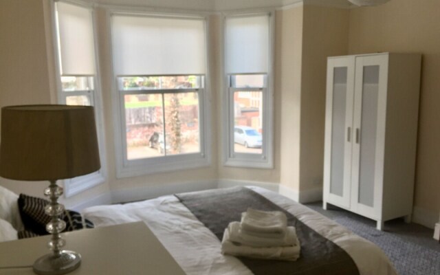 Golden Triangle Ensuites