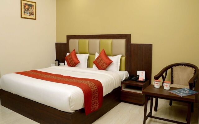 Collection O 4107 Hotel Aroma Inn