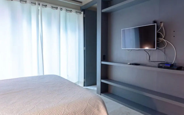 Lotus 2 Condo One Block Away from Mamitas Beach Club by RedAwning