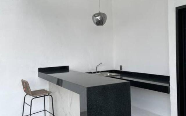 Amplia Eco-casa,alberca, jardín,4 hab,equipada.