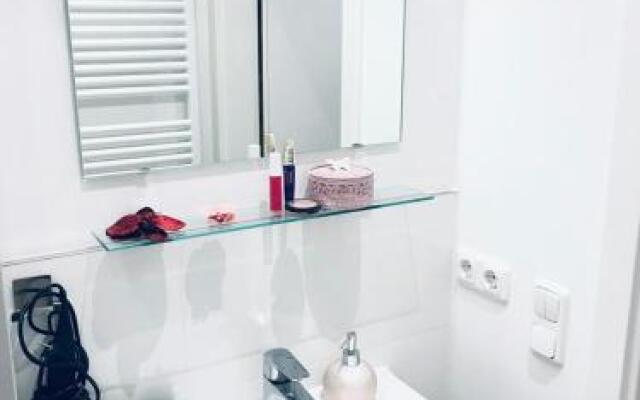 Golden Gapa Central Family Apartment 28