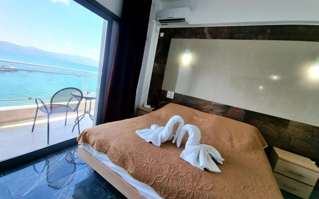 Porto Evia Boutique Hotel