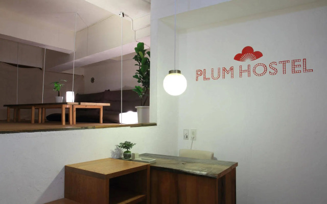 plumhostel