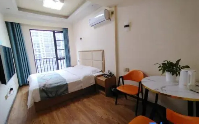 Shangyu Homestay (Guilin Wuhu International Shop)