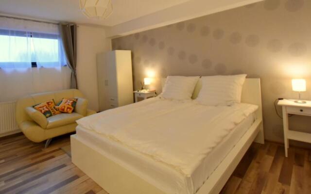 Neferprod Apartments - IS - CAM 06