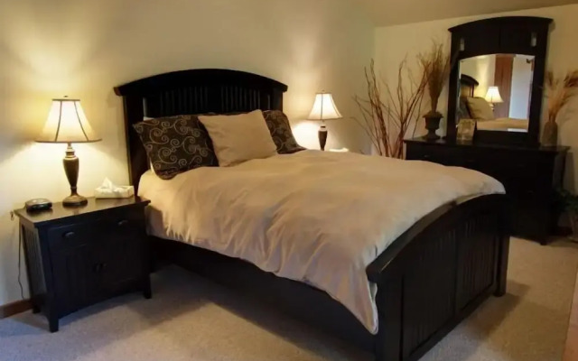 Mountain Town Properties White Wolf 4