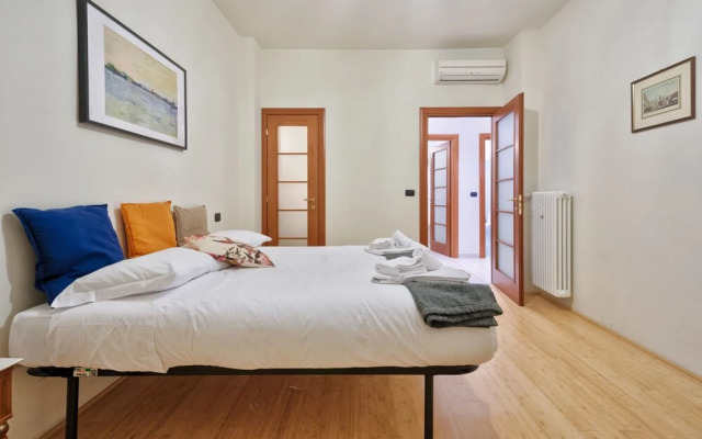 Roomy Apartment Borgo San Paolo