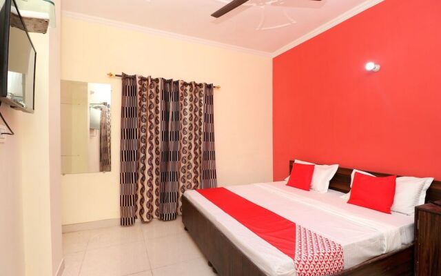 OYO 27670 Ts Hotel