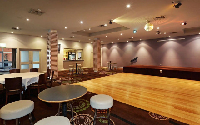 Nightcap at Waltzing Matilda Hotel