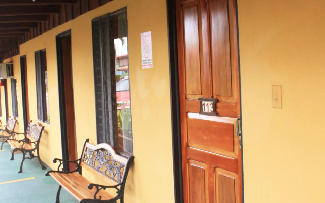 Hotel Destinos Arenal