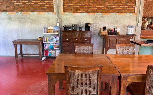 Country Lake Nature Lodge