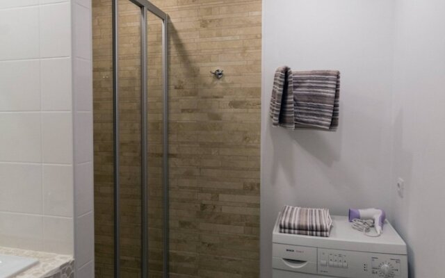 CoHome Apartment Kremenchugskaya near Nevsky Prospect