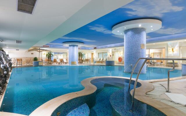 Crowne Plaza Hotel Qingdao by IHG