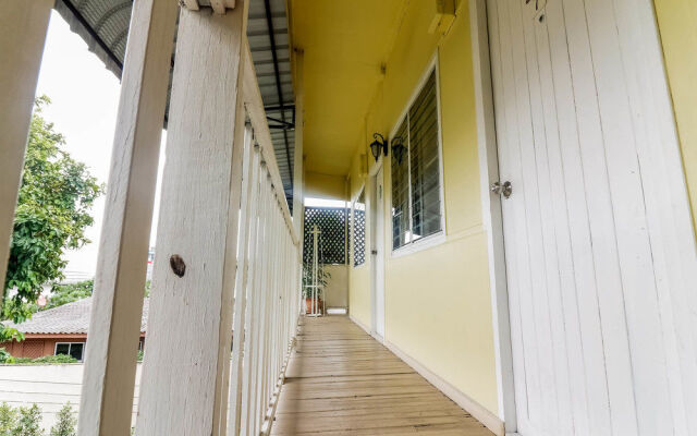 Manyi Boutique House