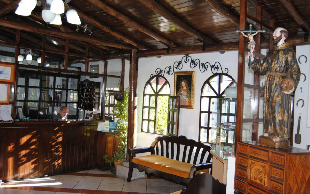 Hotel Fuente de Piedra I