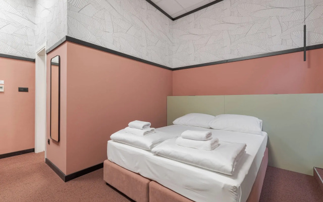 Swanky Mint hostel
