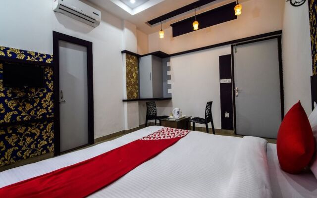 OYO 28253 Jmd Palace