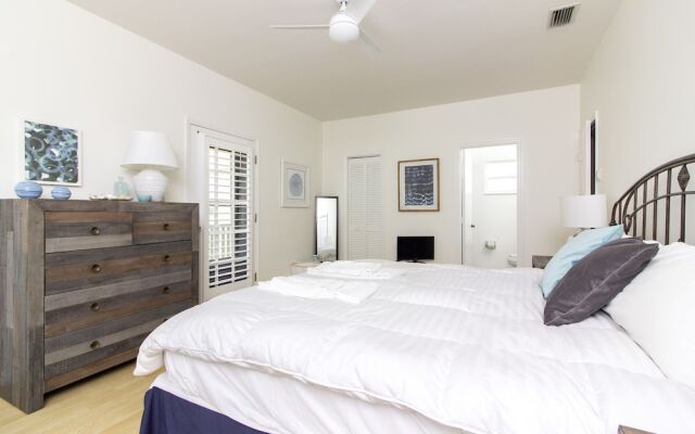 Seaside Bungalow by Vtrips