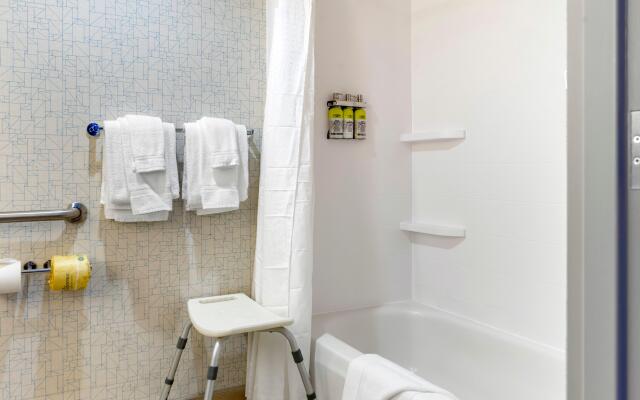 Holiday Inn Express Hotel & Suites Albuquerque Midtown by IHG