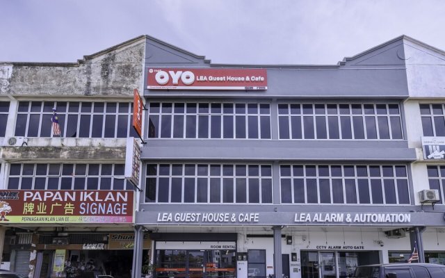 Lea Guest House & Cafe by OYO Rooms