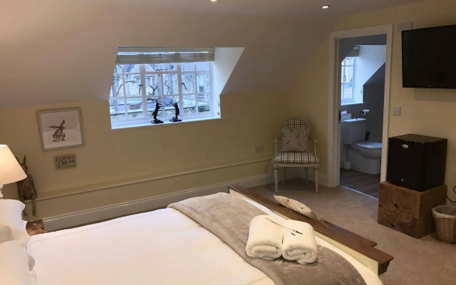 The Lodge at Broadway