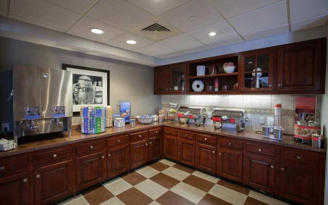 Hampton Inn & Suites Newport/Middletown