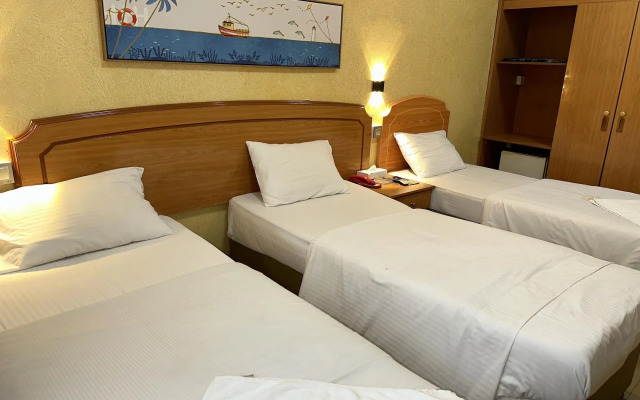 Maaeen Hotel