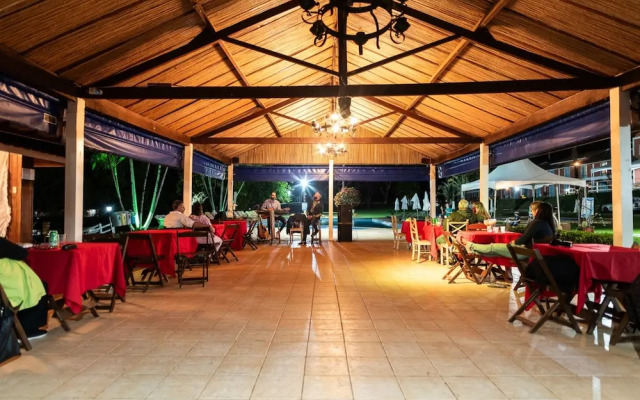 Hotel Fazenda Cachoeiras de Cavaru
