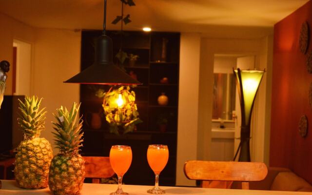 Africa house-Casa Hotel Laureles-La70