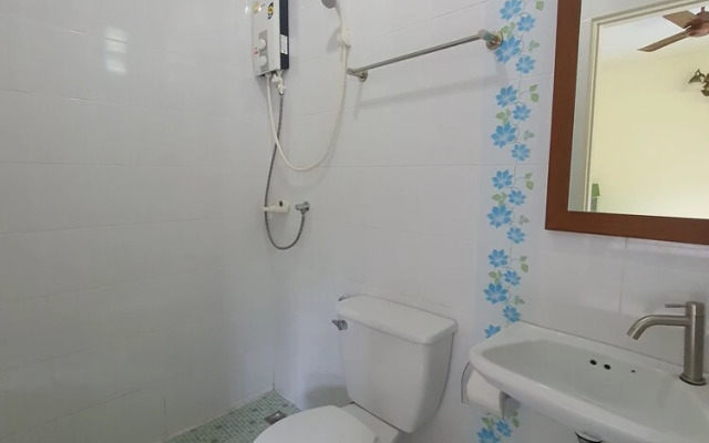 Baan Muchshima Hostel Phuket