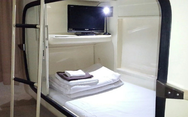 Capsule Hotel Honcho