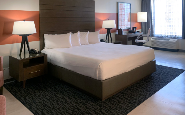 Plaza Hotel & Casino