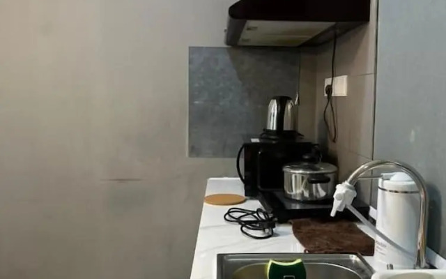 Champs Elysees Homestay by Landmark